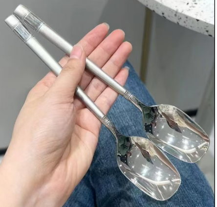 1把不锈钢灯笼勺